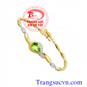 Lắc vàng 18k đá peridot mệnh Hỏa