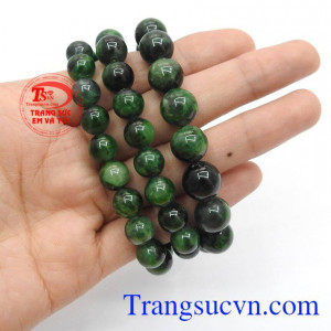 Vòng cổ ngọc cẩm thạch