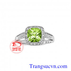 Sản phẩm Nhẫn Peridot được khách hàng bình chọn nhiều năm uy tín trên thị trường trong và ngoài nước