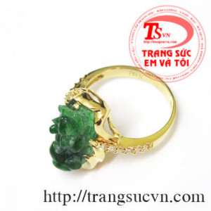 Sản phẩm được bảo hành uy tín, giao hàng trên toàn quốc. Nhẫn tỳ hưu vàng 18k