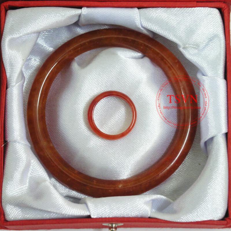 ngọc cẩm thạch đỏ