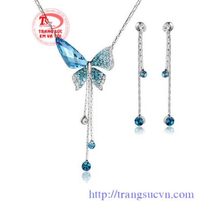 Nữ trang vàng trắng topaz