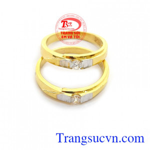 sự gắn kết bền chặt. Nhẫn cưới