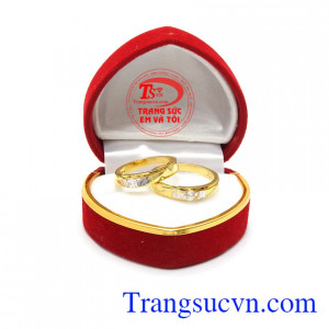 Sản phẩm nhẫn cưới được chế tác tinh tế, là sự lựa chọn của các cặp đôi. Nhẫn cưới
