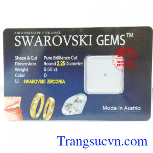 Kim cương nhân tạo gắn răng