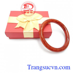 Vòng ngọc cẩm thạch đỏ