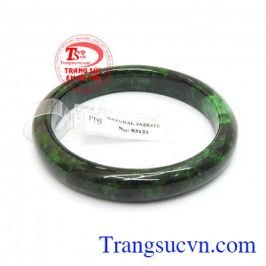 Vòng ngọc thiên nhiên, Vòng tay cẩm thạch lục đậm