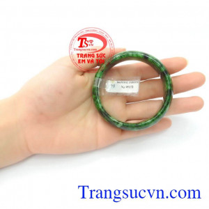 Ngọc cẩm thạch vòng tay bản to có giấy kiểm định đá quý, tốt cho sức khỏe, tiền tài, vận khí của người đeo.