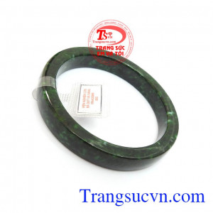 Nhẫn bản vuông ngọc vân may mắn