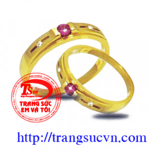 Nhẫn cưới gắn ruby