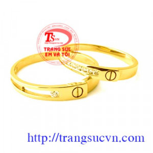 Cặp nhẫn tình yêu