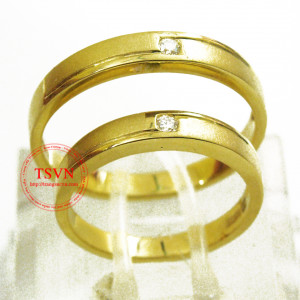 NHÂN CƯỚI GẮN KIM CƯƠNG