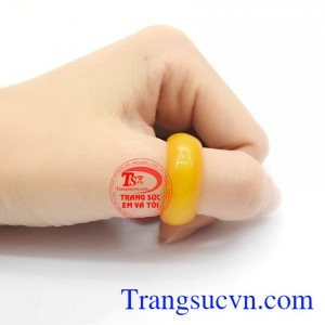 Nhẫn cẩm thạch may mắn