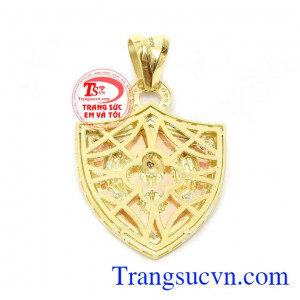 Mặt dây đại bàng tung cánh