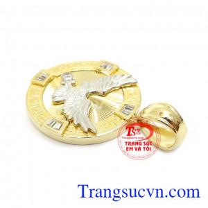 Mặt dây chim ưng mạnh mẽ