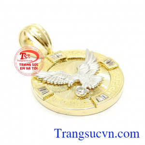 Mặt dây chim ưng mạnh mẽ