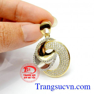 Mặt dây quý cô sành điệu