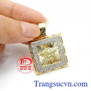 Mặt dây chuyền nam hàng hiệu chất lượng đảm bảo uy tín