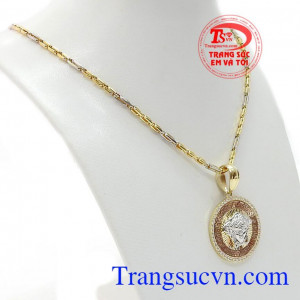 Sản phẩm giúp cho người đeo thêm mạnh mẽ, nam tính và cuốn hút.