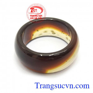 Nhẫn Mã Não Hạnh Phúc