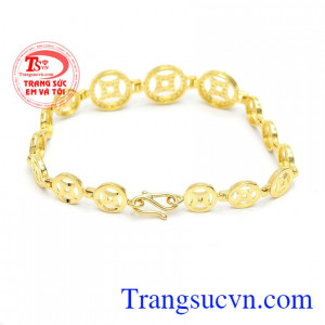 Sản phẩm kim tiền mang ý nghĩa hút về tài lộc về. Lắc tay kim tiền may mắn