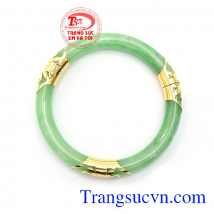 Vòng Ngọc Bọc Vàng Sang Trọng chế tác đẹp.