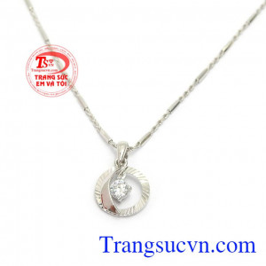 Mặt dây chuyền vàng trắng xinh xắn