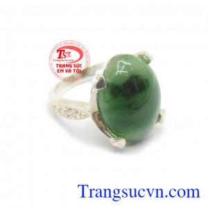 Nhẫn nữ ngọc cẩm thạch quý phái