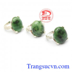 Nhẫn nữ ngọc cẩm thạch quý phái