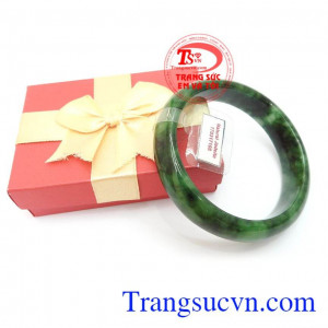 Vòng Ngọc Sơn Thủy Thịnh Vượng mà sắc độc đáo, sang trọng