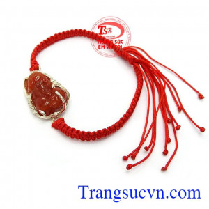 Vòng dây tết tì hưu mệnh hỏa là sản phẩm ngọc cẩm thạch đẹp, tinh tế