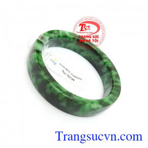 Vòng ngọc phỉ thúy thiên nhiên