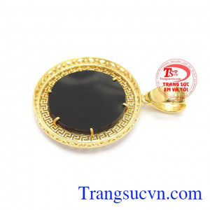 Mặt dây vàng phi mã là sản phẩm mặt dây ngụa vàng 10k, sản phẩm được chế tạo theo công nghệ 3D mới, sản phẩm tinh tế sang trọng