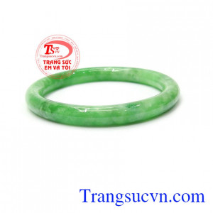 Vòng ngọc cẩm thạch tặng Mẹ