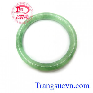 Vòng ngọc cẩm thạch