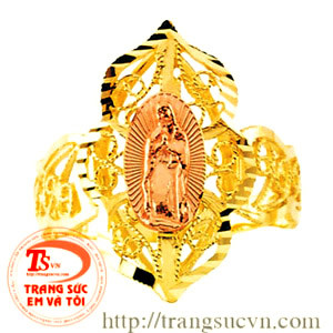 Nhẫn khắc hình chúa