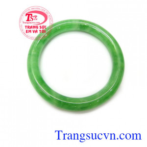 Vòng ngọc nước lý