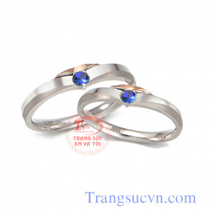 Nhẫn cưới vàng trắng sapphire