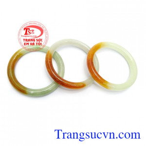 Ngọc cẩm thạch phớt vàng