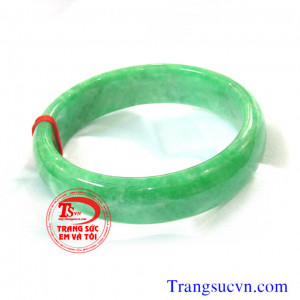 Vòng ngọc jadeite xanh