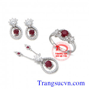 Bộ trang sức đá ruby