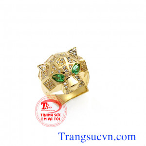 Nhẫn nam đầu báo gắn emerald 
