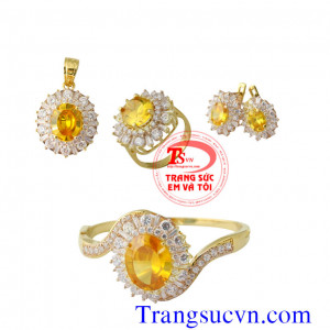 Bộ trang sức đá saphir vàng,vàng tây 18k