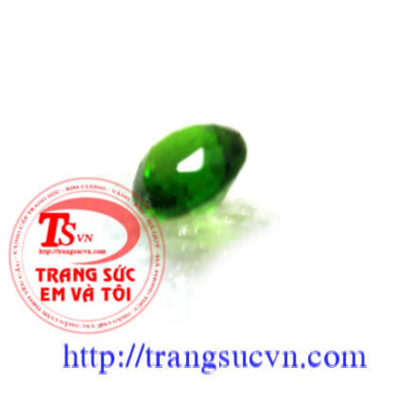 Diopside thiên nhiên 4mm mặt nhẫn