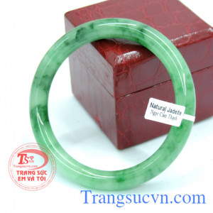 Vòng ngọc cẩm thạch đá tự nhiên đẹp đeo hợp thời trang, phong thủy