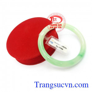 Ngọc cẩm thạch giúp loại bỏ độc tố khỏi cơ thể, tăng vận khí, tiền tài và may mắn cho người đeo