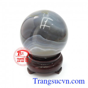 Có tác dụng củng cố quyền lực, địa vị, xua đuổi tà khí, mang lại tài lộc, may mắn về tiền bạc