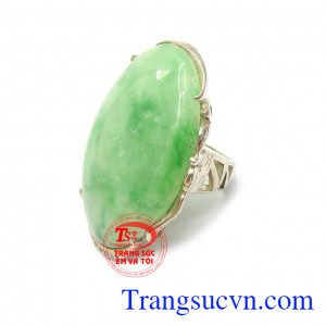 Nhẫn bạc ngọc đẹp là sản phẩm nhẫn bạc 925, sản phẩm từ ngọc cẩm thạch thiên nhiên
