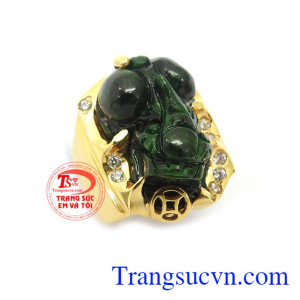 Ngọc cẩm thạch thiên nhiên mang lại nhiều may mắn, sức khỏe cho người đeo. Nhẫn nam tì hưu Jadeite bảo hành 12 tháng, giao hàng nhanh trên toàn quốc