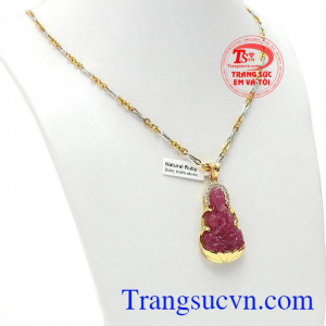 Trang sức đá quý bọc vàng sang trọng, quý phái